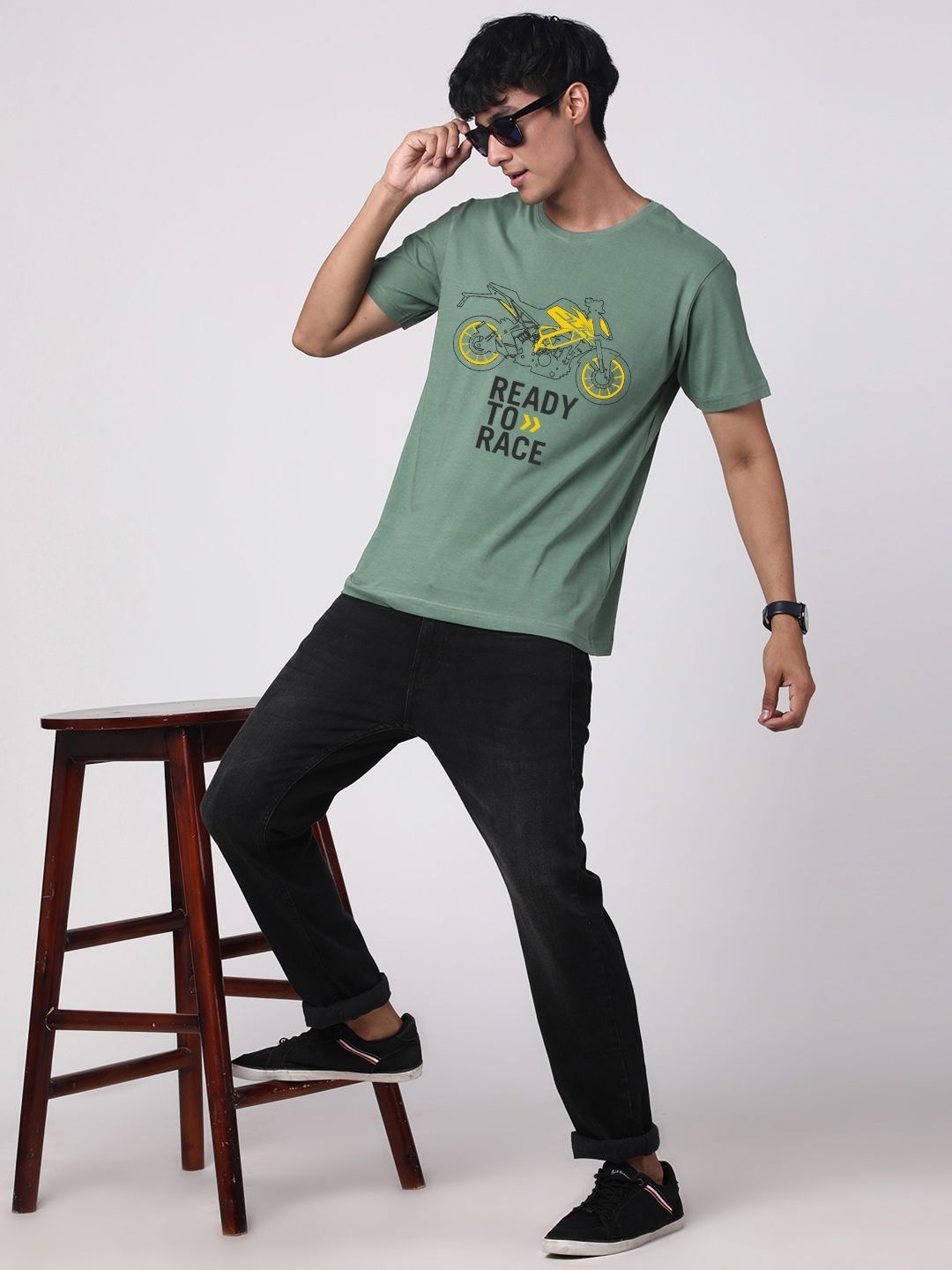 ADRO Men Graphic Printed Round Neck Cotton T-shirt
