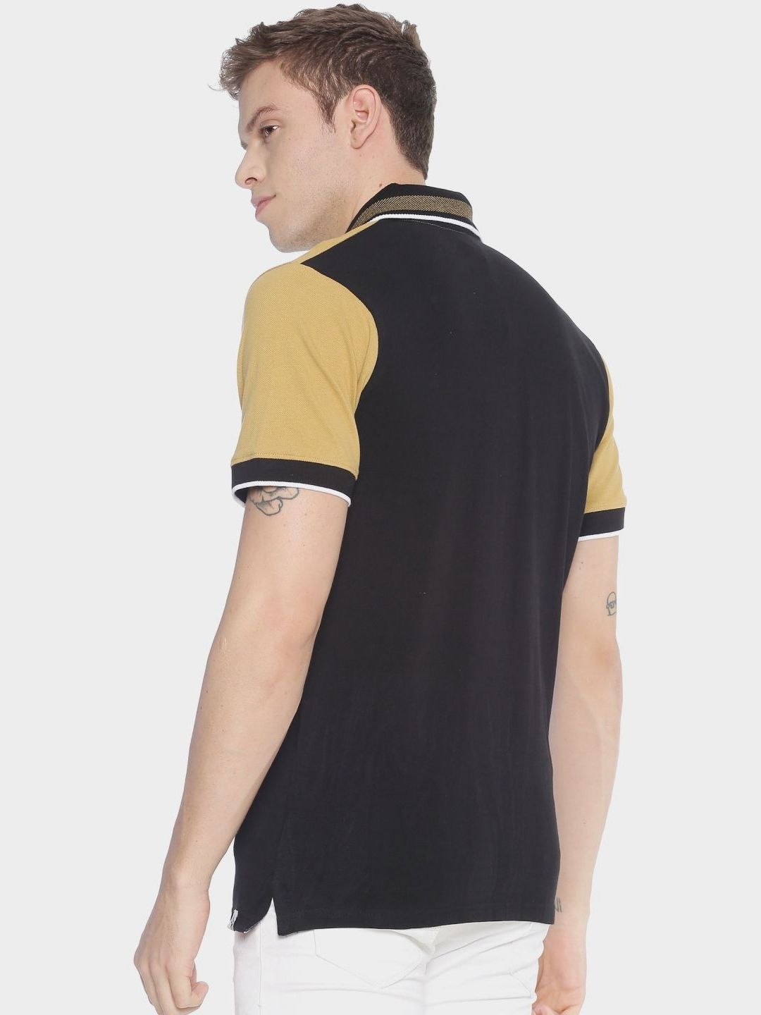 ADRO Men Colourblocked Polo Collar T-shirt