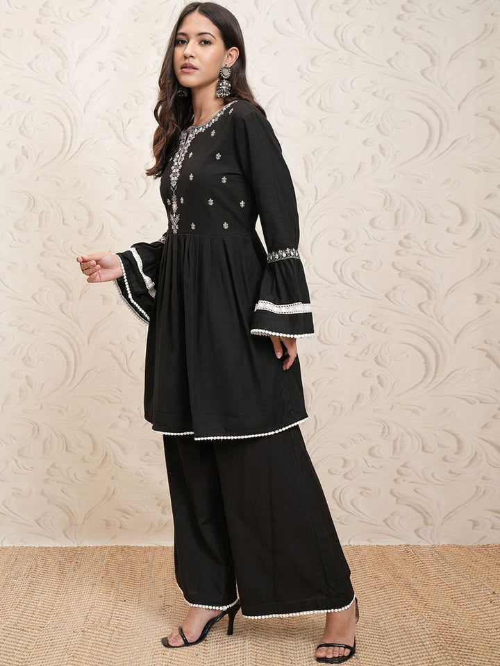 Vishudh Floral Embroidered Regular Thread Work Pure Cotton Kurta with Palazzos