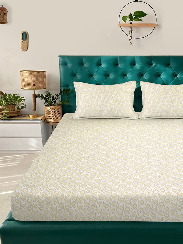 KLOTTHE White & Beige Printed 300 TC King Bedsheet With 2 Pillow Covers