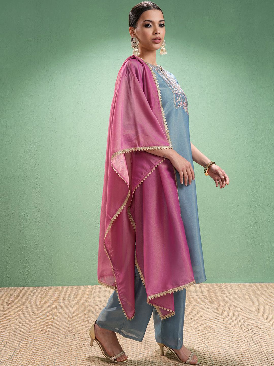 Vishudh Women Floral Embroidered Regular Thread Work Kurta with Trousers & With Dupatta
