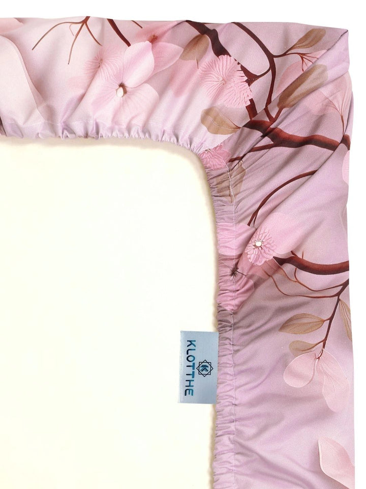 KLOTTHE White & Pink 400 TC King Bedsheet with 2 Pillow Covers