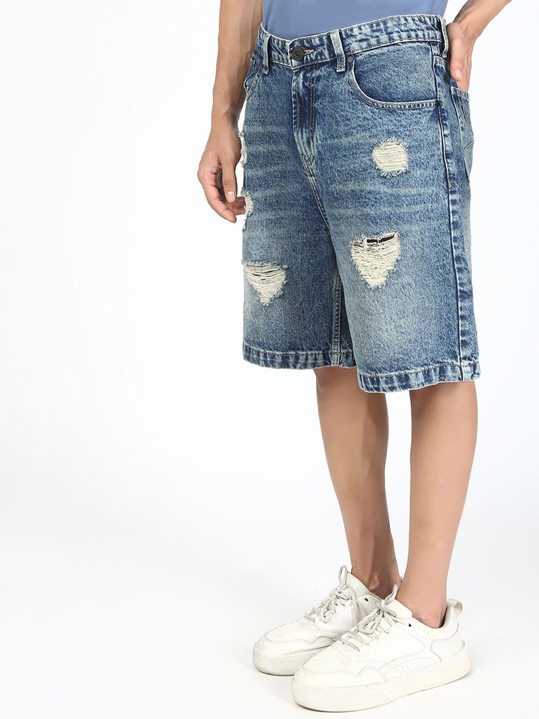 Bene Kleed Men Relaxed Distressed Denim Shorts