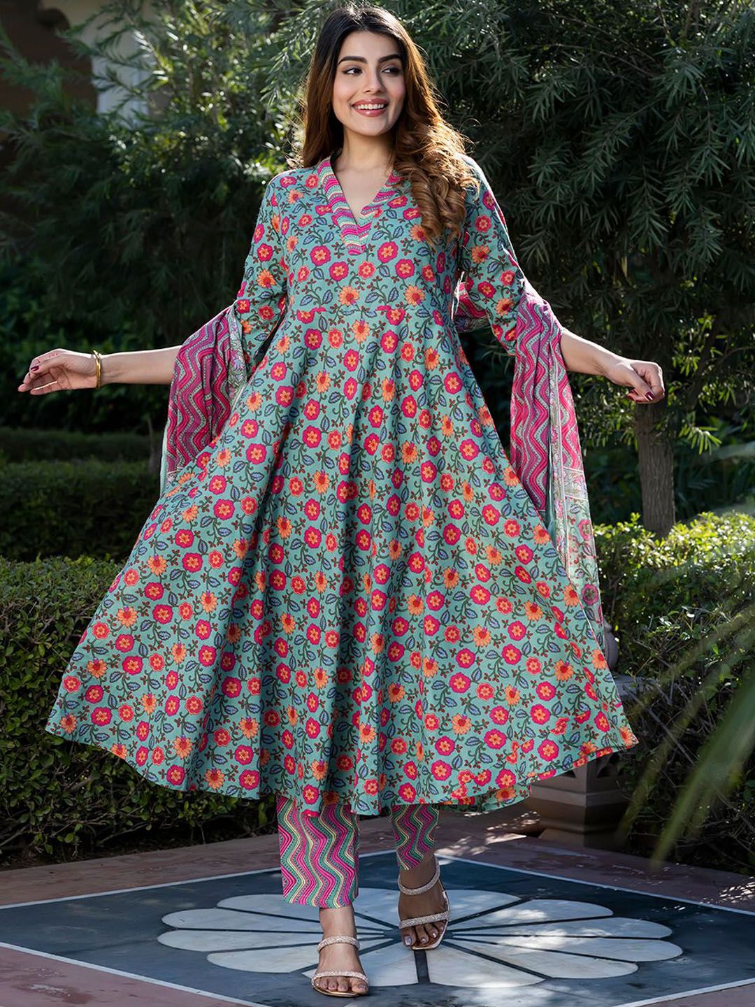KALINI Women Floral Printed Regular Pure Cotton Kurta with Trousers & With Dupatta