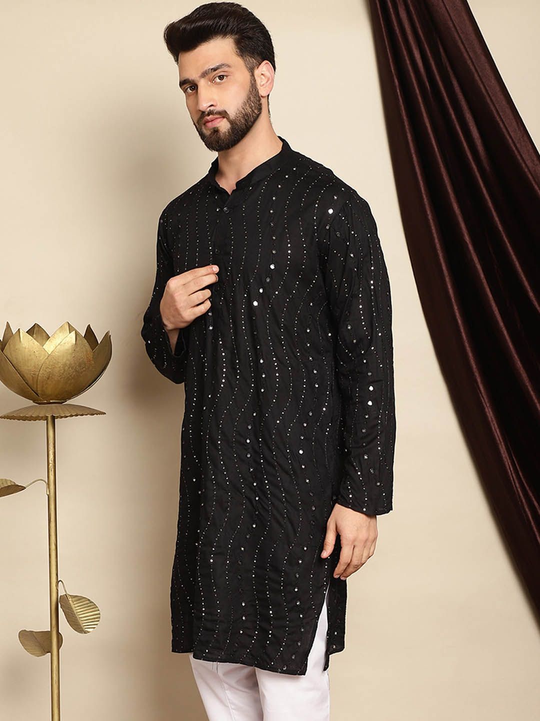 Anouk Hitam Berjalur Sulam Cermin Kerja Kurta Labuci