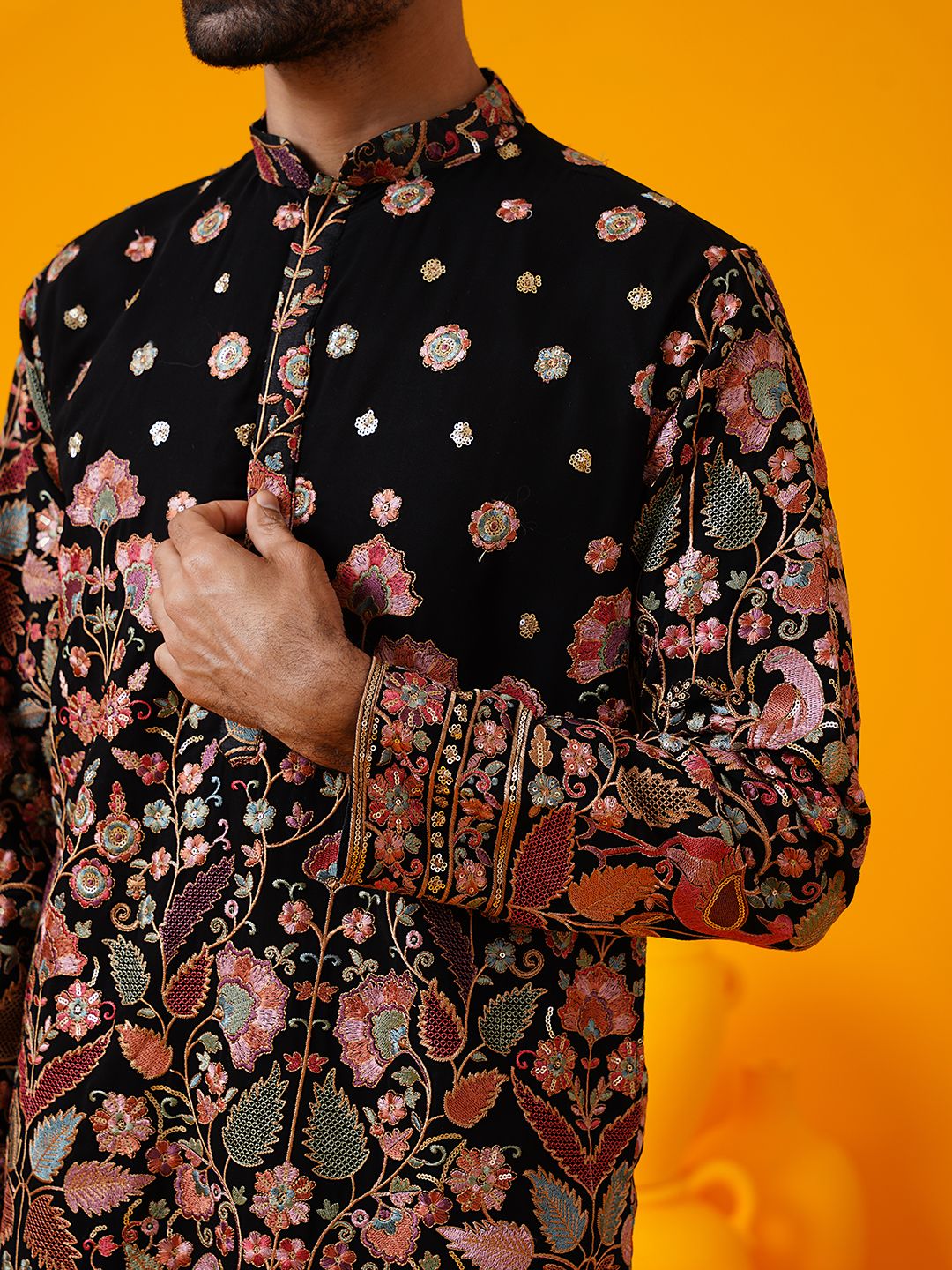 SOJANYA LUXE Kolar Mandarin Sulam Bunga Georgette Kurta Lurus Dengan Seluar