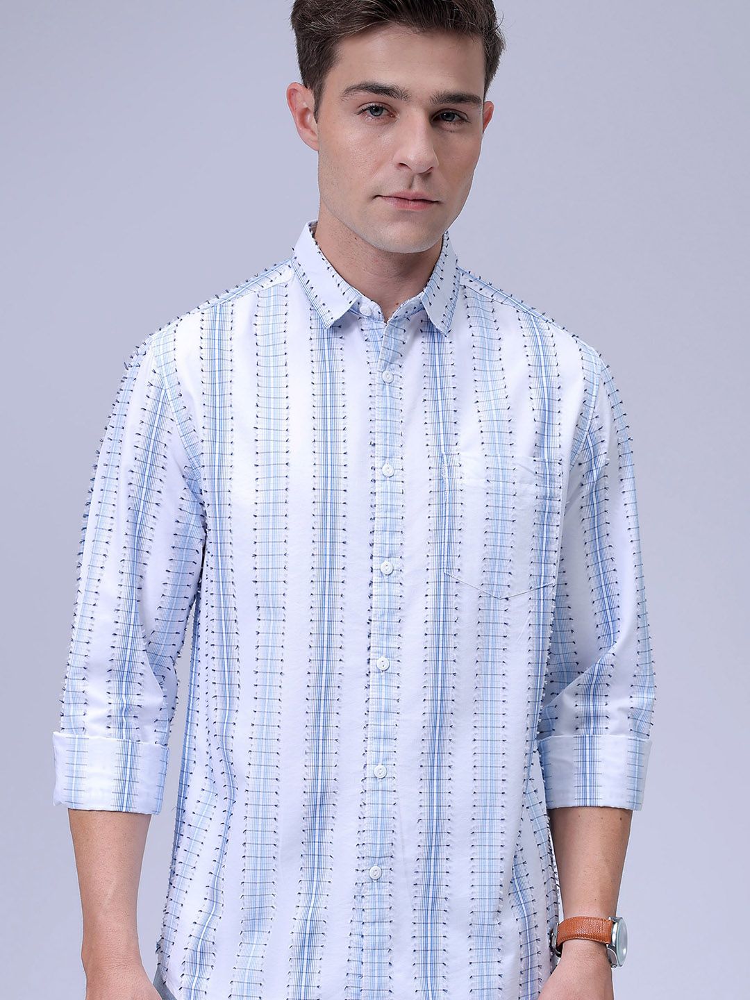 The Indian Garage Co Men Slim Fit Spread Collar Textured Cotton Casual Shirt