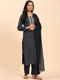 Mamicha Women Floral Printed Regular Pure Cotton Kurta with Trousers & With Dupatta