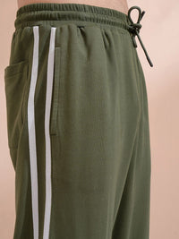 HIGHLANDER Men Colourblocked Printed Straight Fit Joggers Trousers