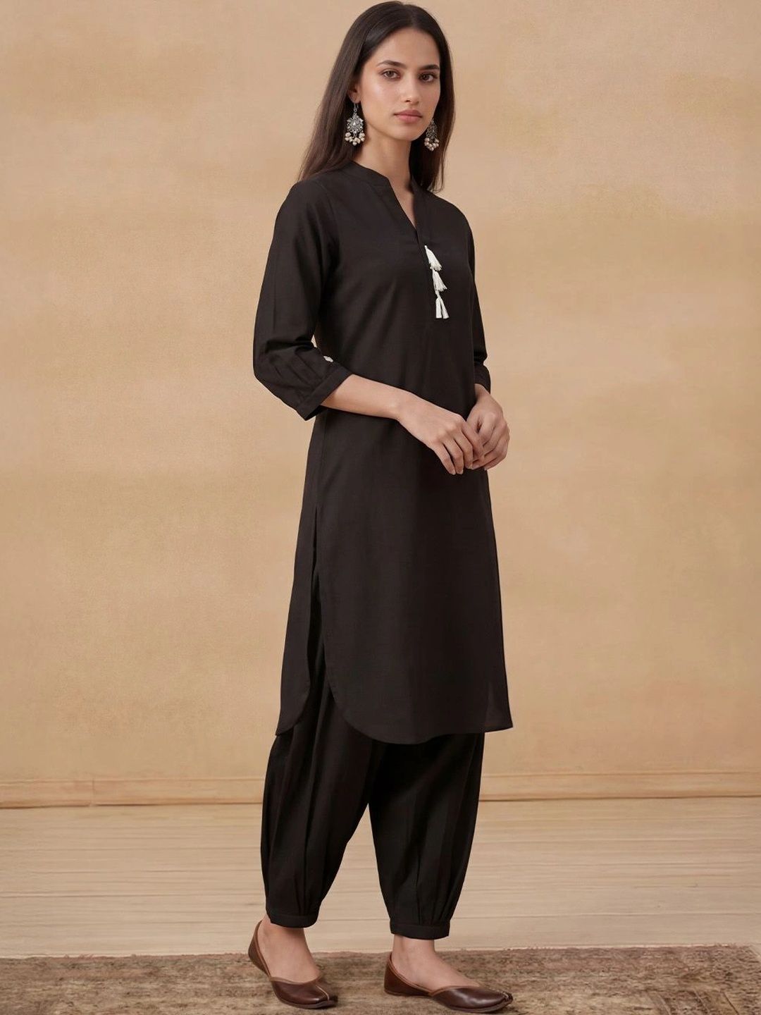 House of Chikankari Women Regular Chikankari Kurta with Trousers