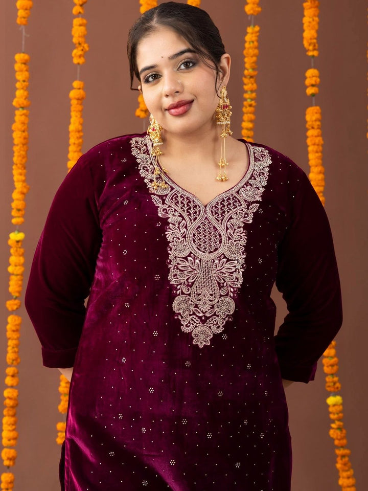 Kurta & Seluar Biasa Bersulam Bunga Mamicha Dengan Dupatta