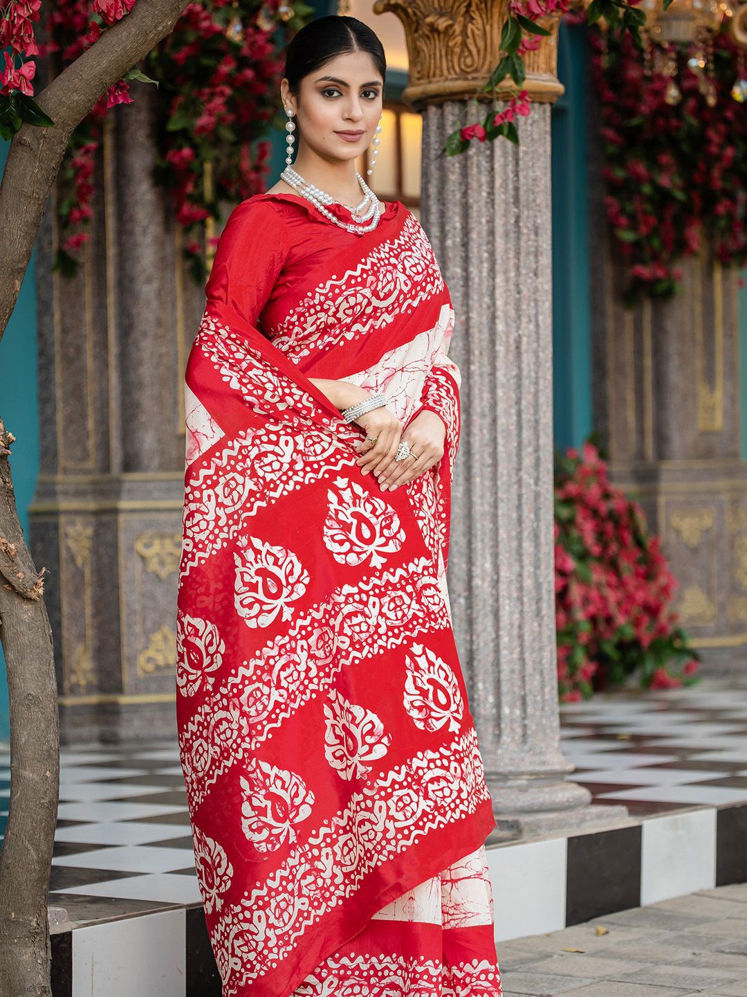 Saree mall Tie and Dye Block Printed Sarees