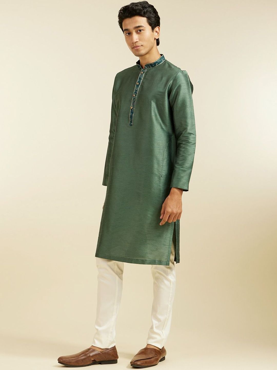 Diwas by Manyavar Mandarin Collar Straight Kurta