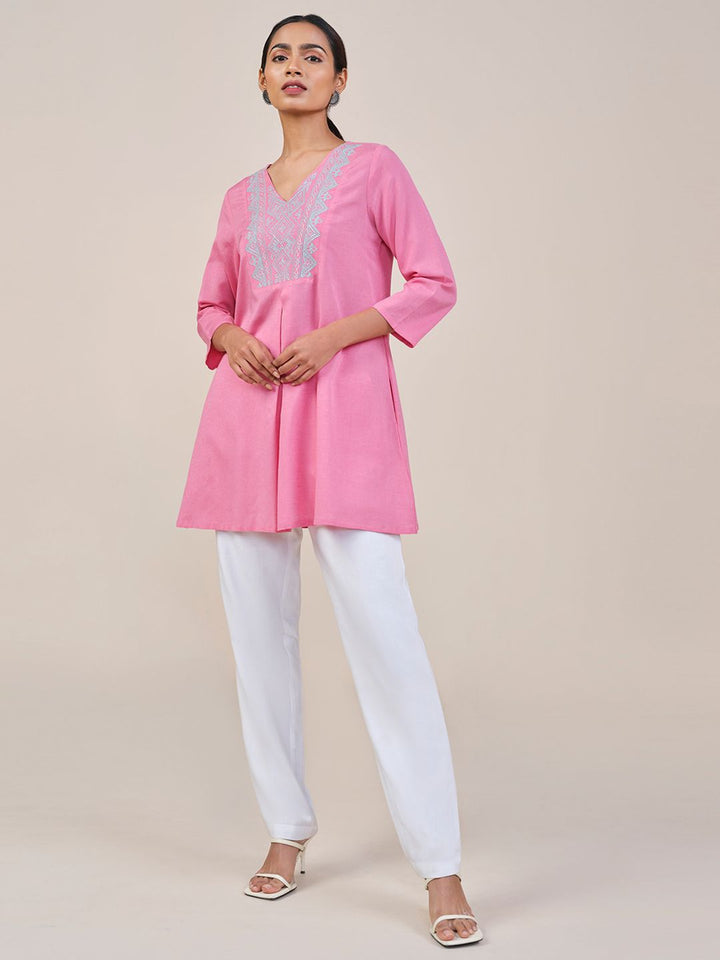 Global Desi  Woman Abstract Printed Tunic