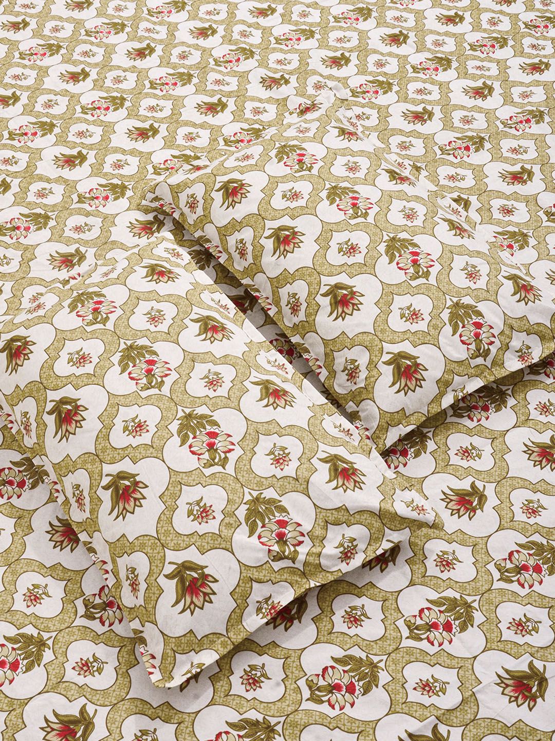 KLOTTHE Yellow & White Printed 300 TC Double Bedsheet With 2 Pillow Covers- 2.5 m x 2.25 m