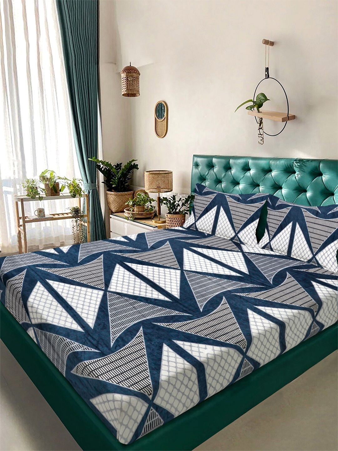 KLOTTHE Blue Geometric Printed Fitted 300 TC Super King Bedsheet With 2 Pillow Cover