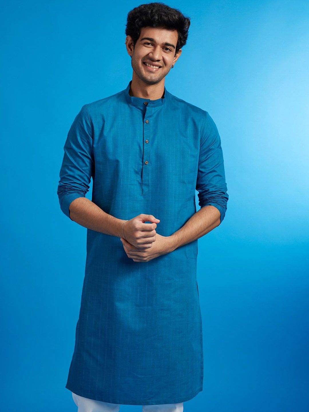 Diwas by Manyavar Striped Mandarin Collar Thread Work Straight Kurta