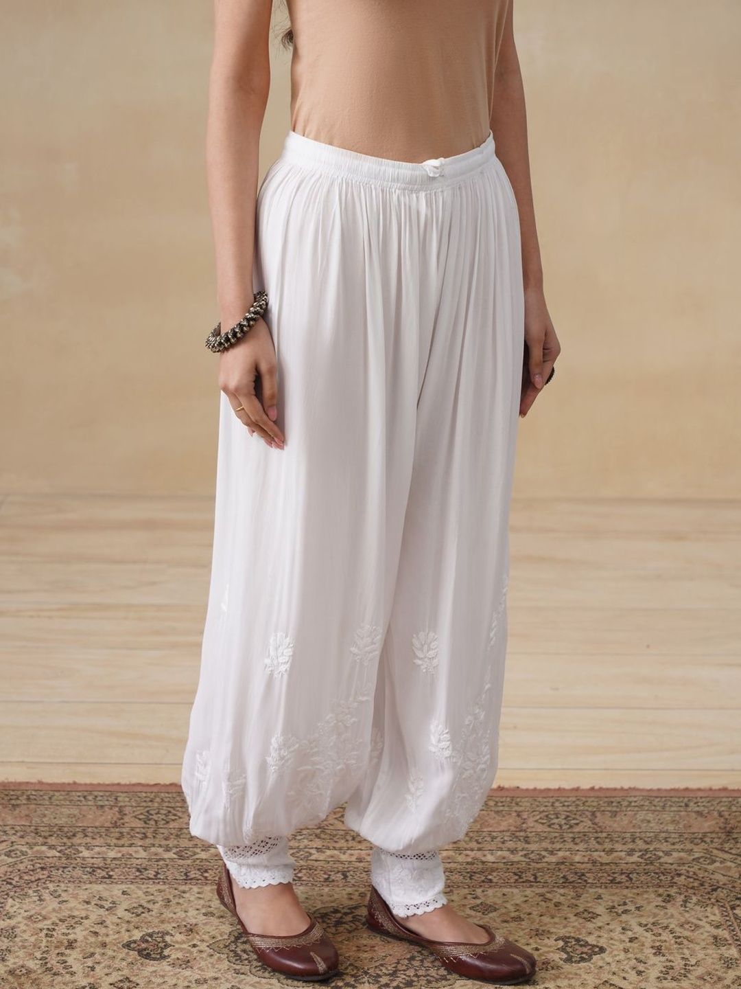 House of Chikankari Women Embroidered Relaxed Jodhpuris Trousers