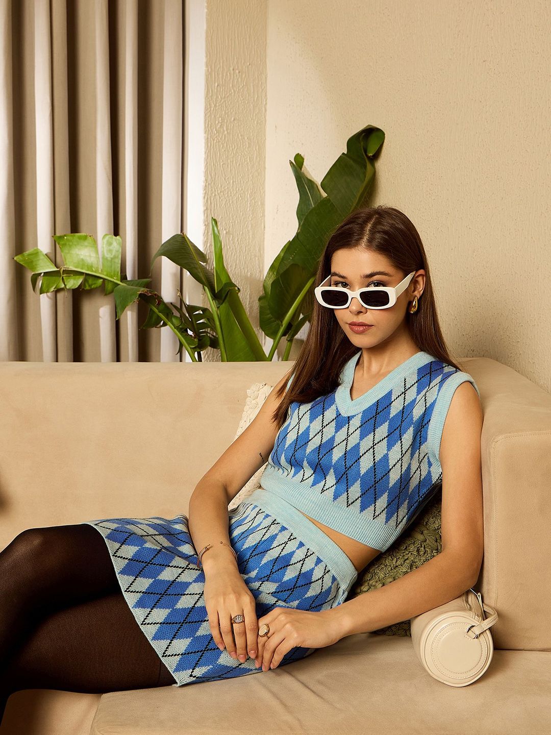 Berrylush Blue Woven Design V-Neck Crop Top With Skirt