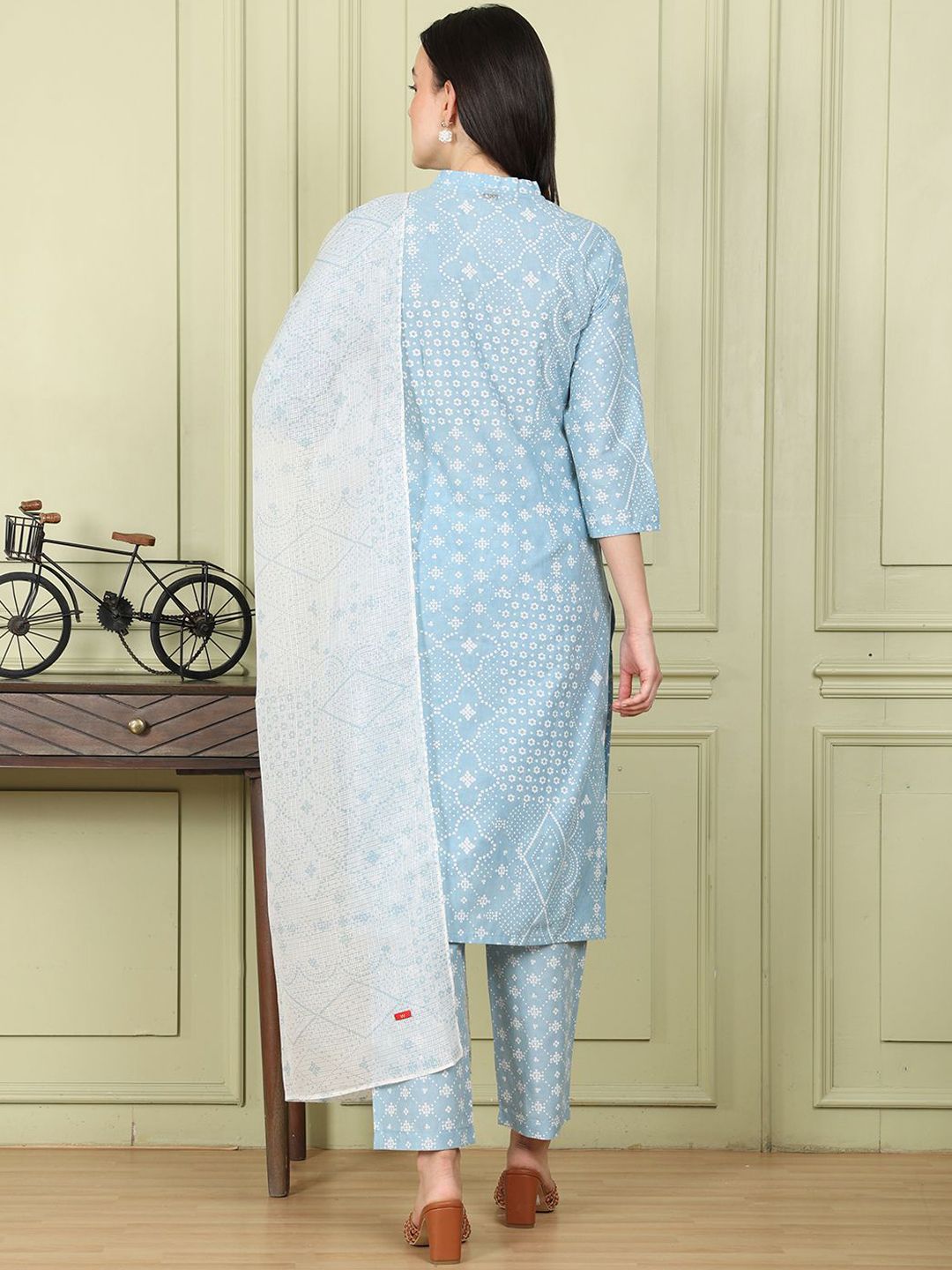W Women Printed Regular Pure Cotton Kurta with Trousers & With Dupatta