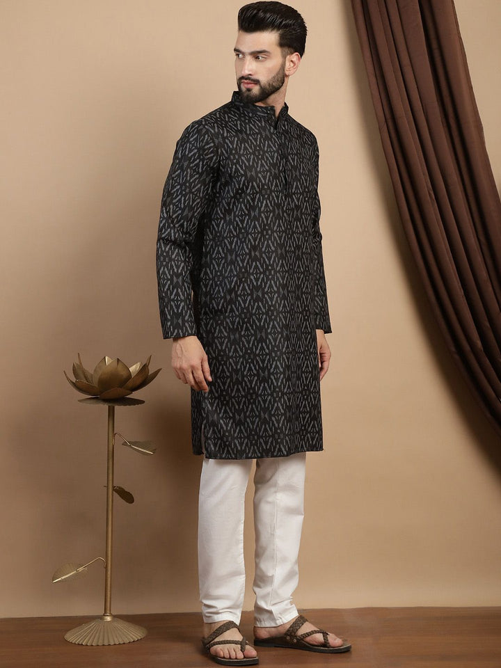 Anouk Printed Pure Cotton Mandarin Collar Lengan Panjang Kurta Lurus dengan Churidar