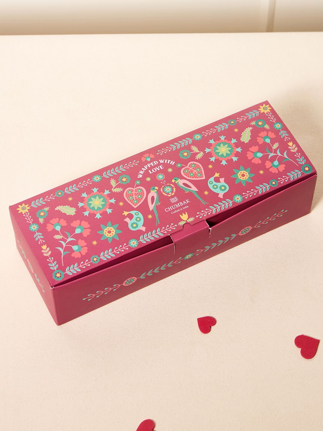 Chumbak Red &amp; Beige Suzani Bloom Tea Trio Set Hadiah 3 Didatangkan Dalam Kotak Hadiah