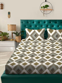 Aura White Geometric Polycotton 300 TC King Fine Bedsheet dengan 2 Sarung Bantal- 98 x 89 inci