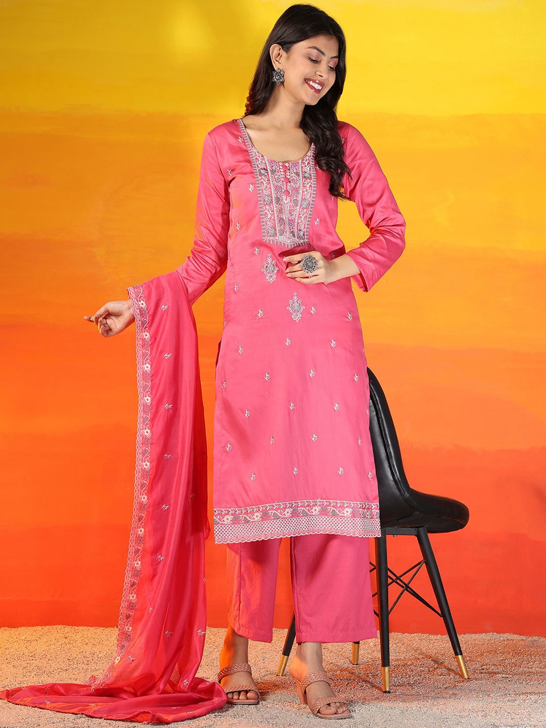 Mamicha Women Floral Embroidered Regular Pure Cotton Kurta with Palazzos & With Dupatta