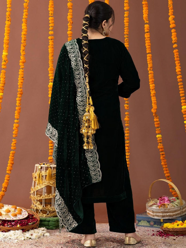 Kurta & Seluar Biasa Bersulam Bunga Mamicha Dengan Dupatta