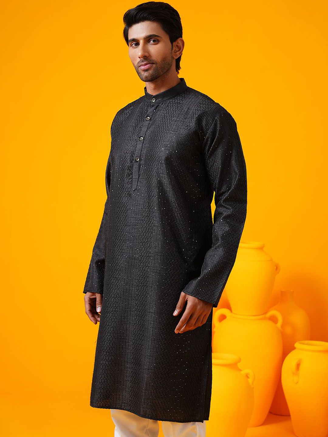 SOJANYA Benang Kolar Bersulam Geometrik Bekerja Kurta Lurus