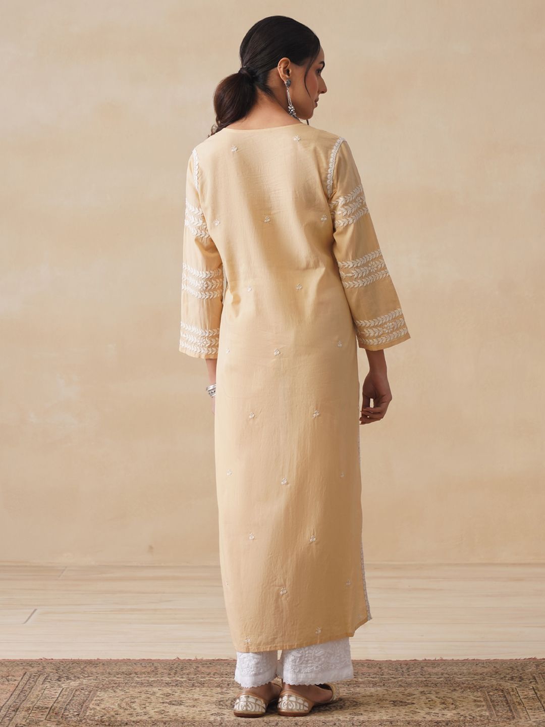 House of Chikankari Women Beige Cotton Chikankari Embroidered Kurta