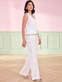 AND V-Neck Shirt With Trousers