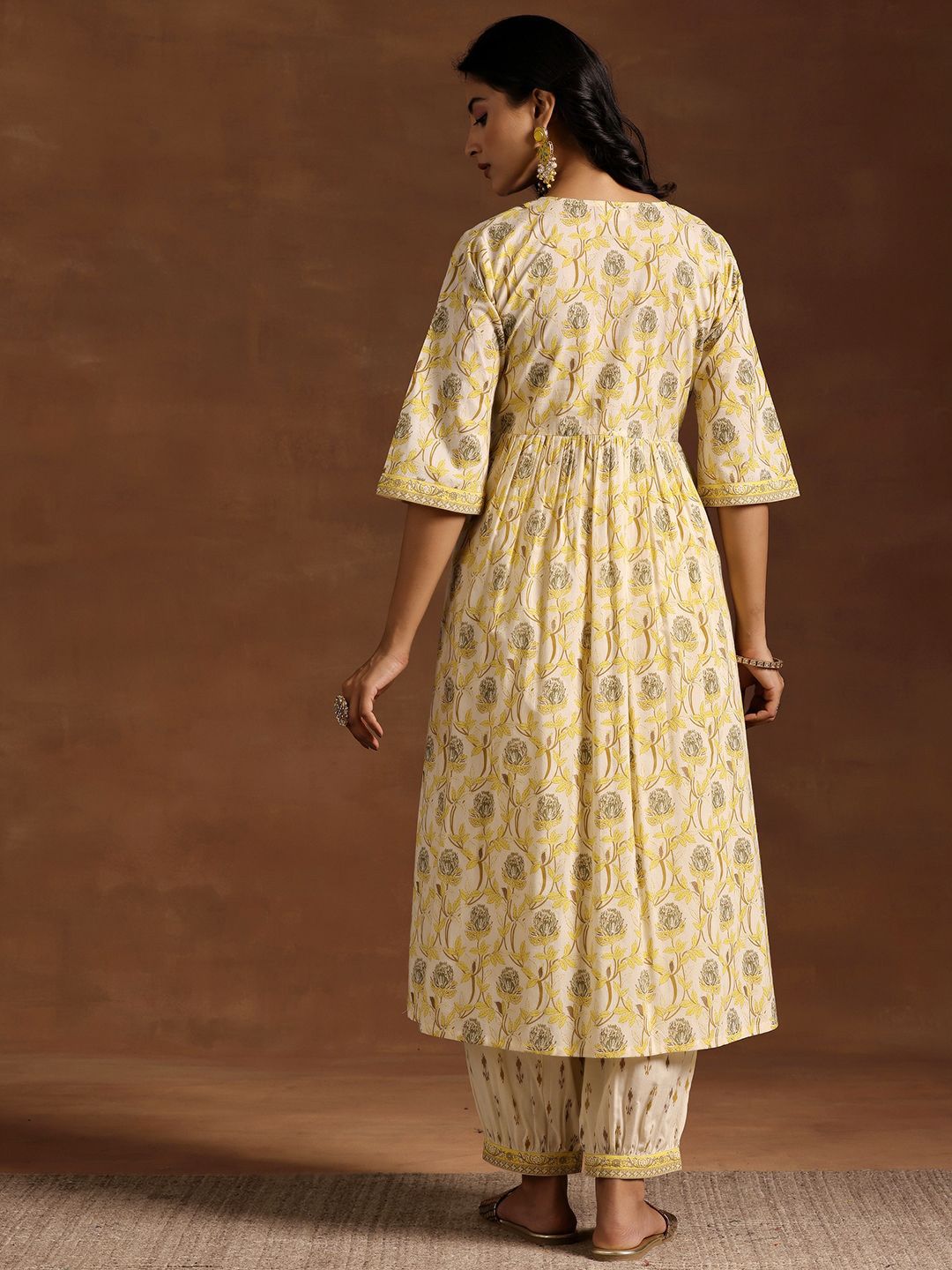 Libas Women Floral Printed Regular Beads and Stones Pure Cotton Kurta with Salwar