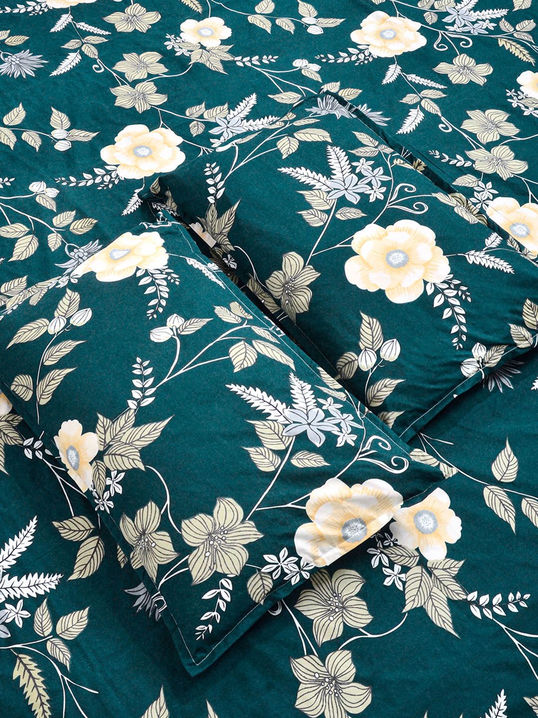KLOTTHE Green & White Printed 300 TC Double Bedsheet With 2 Pillow Covers- 2.5 m x 2.25 m