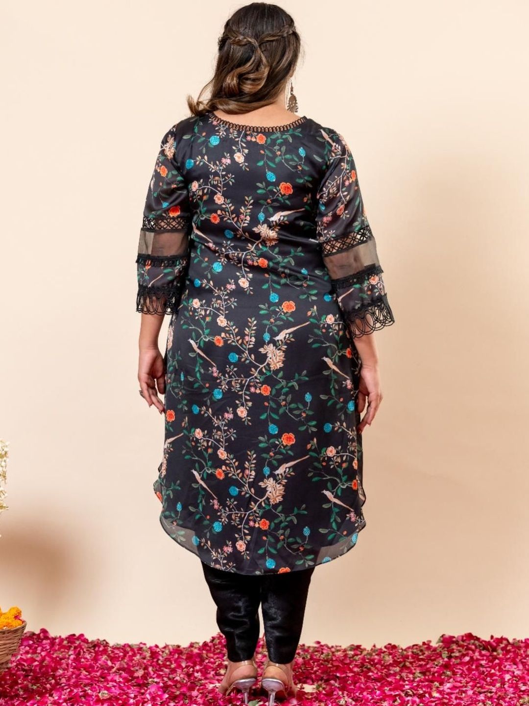 Mamicha Printed V-Neck Kurta Set