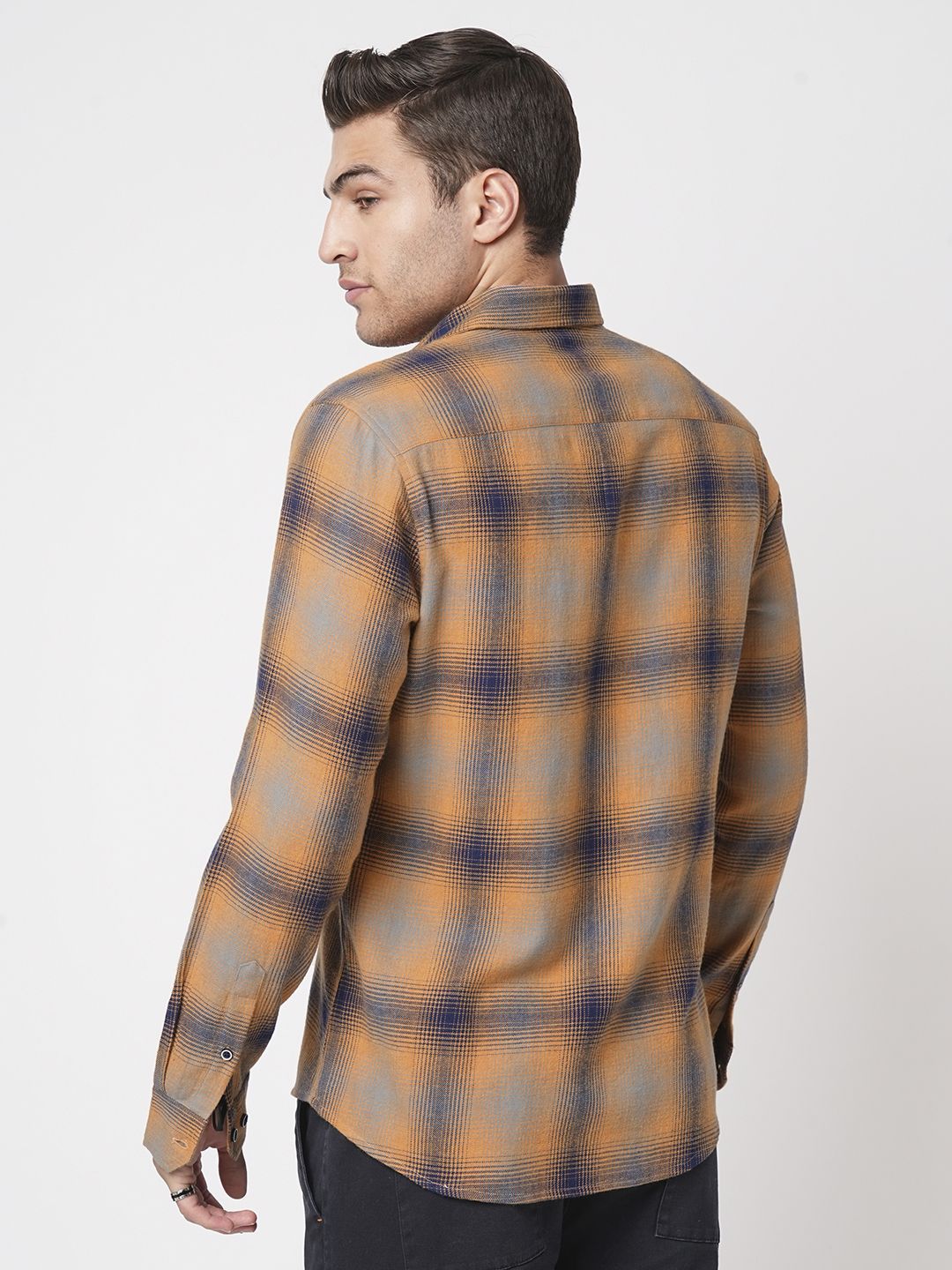 VASTRADO Men Classic Fit Spread Collar Checked Cotton Casual Shirt