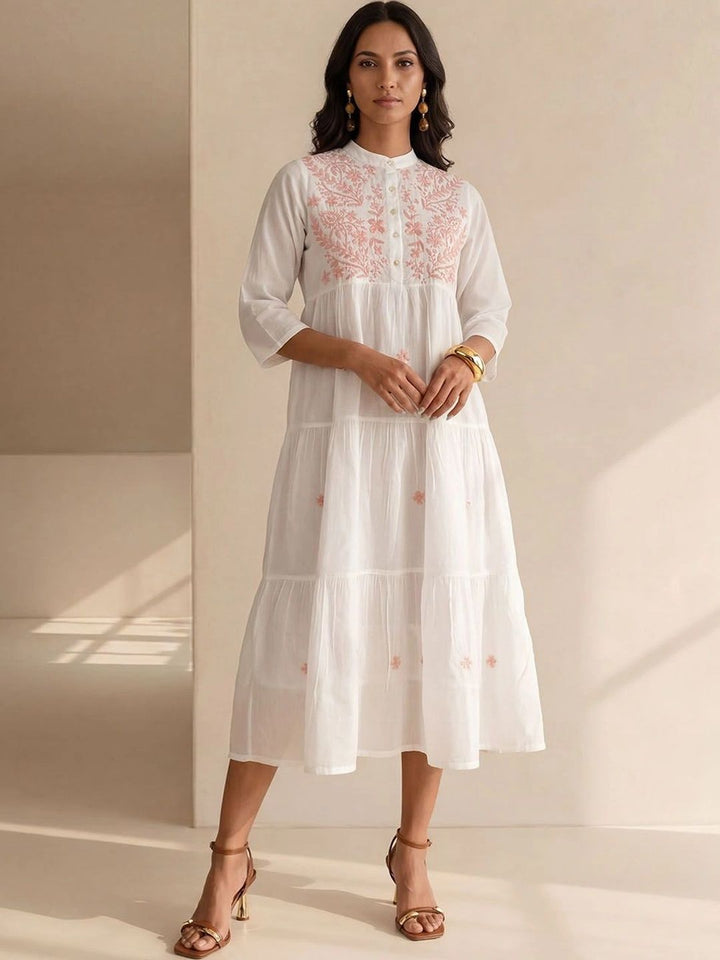 Pakaian Midi A-Line Bersulam Bunga Rumah Chikankari