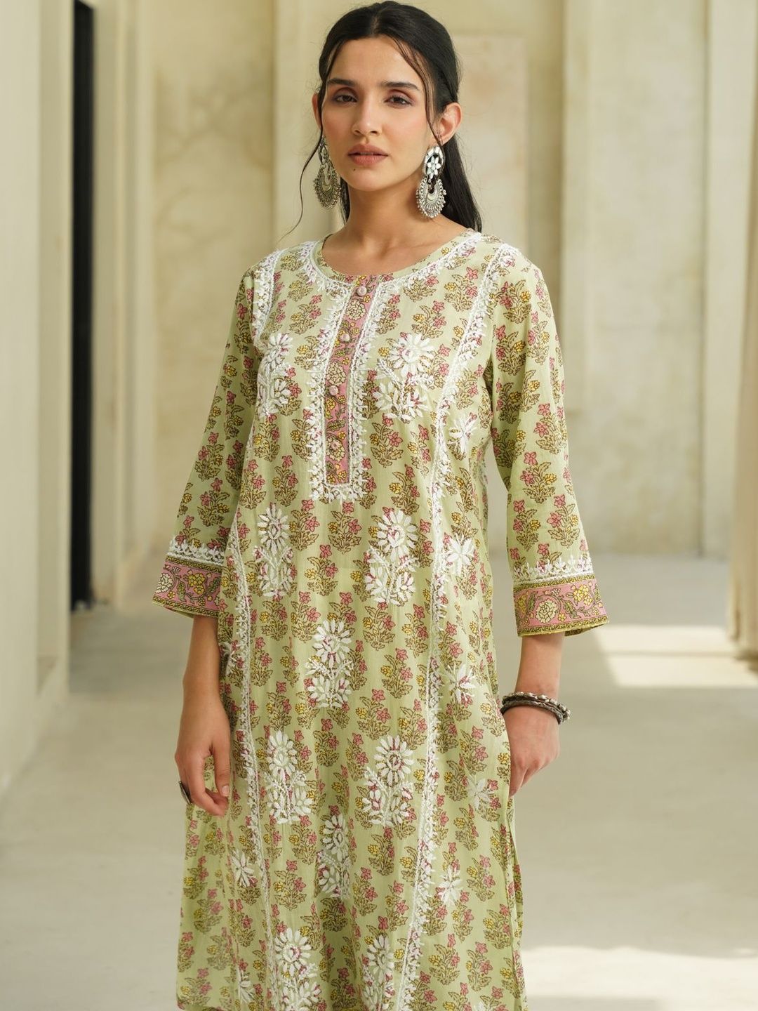 House of Chikankari Women Floral Printed Thread Work Indie Prints Kurta