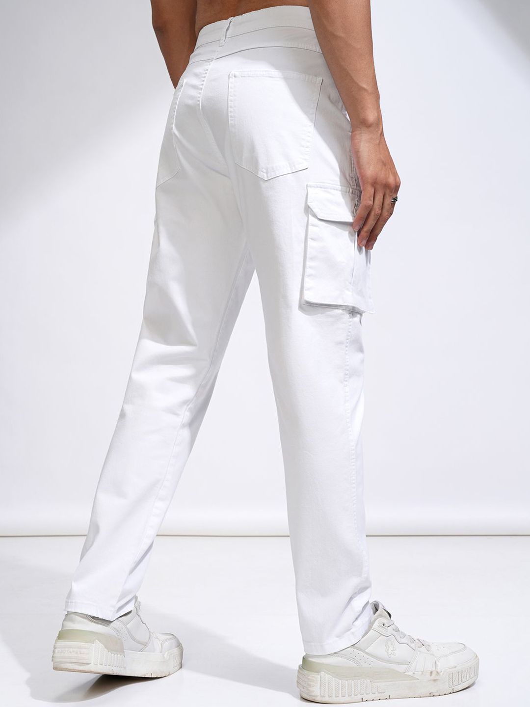 HIGHLANDER Men Comfort Straight Fit Cargos Trousers