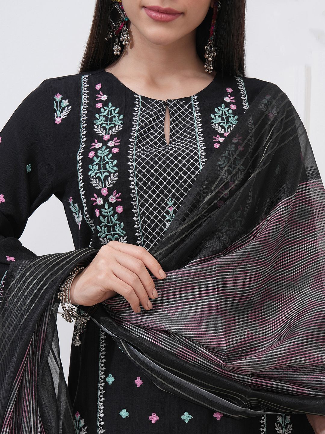 Vishudh Women Embroidered Regular Straight Kurta & Pants With Printed Dupatta