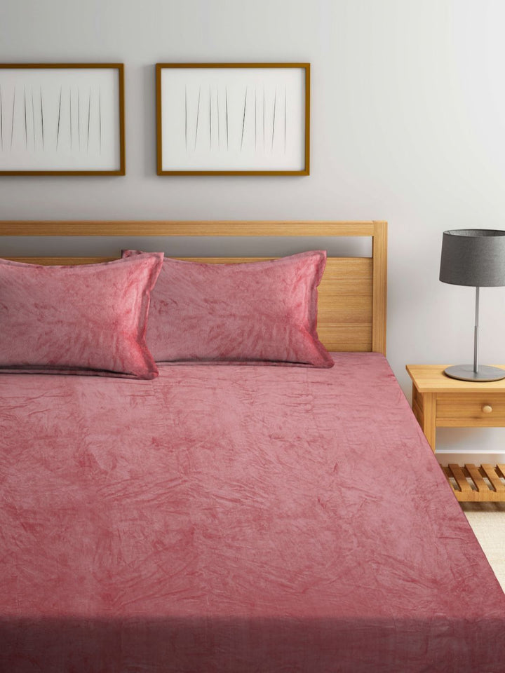 KLOTTHE Fleno Rust Solid Wool 300 TC King Fine Bedsheet with 2 Pillow Covers-2.5 x 2.25 cm