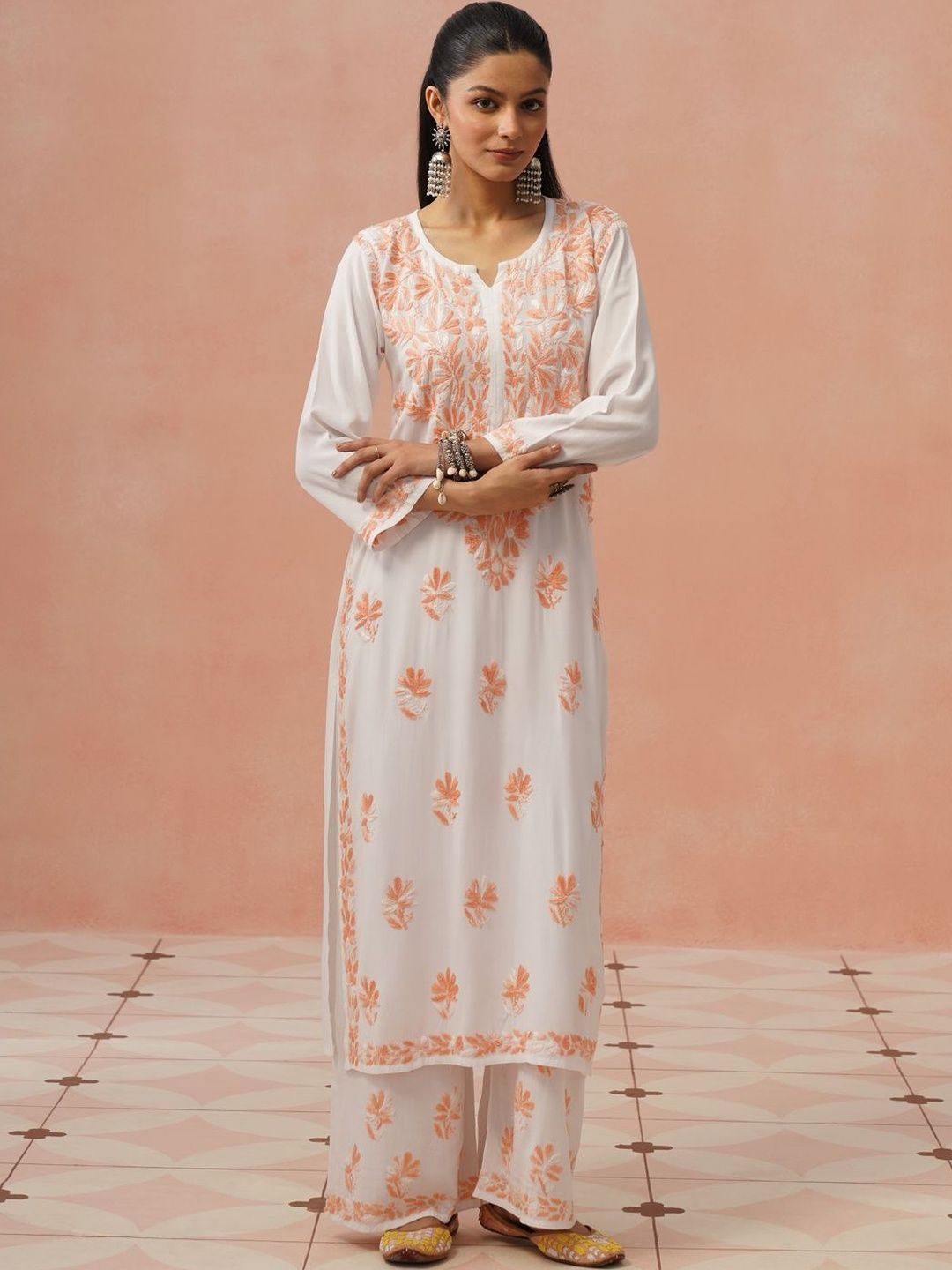 House of Chikankari Women Regular Chikankari Kurta with Trousers