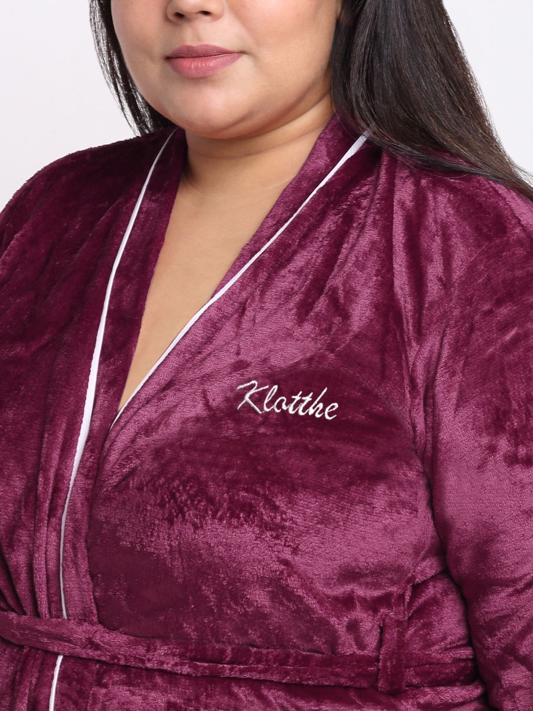KLOTTHE Plus Size Maroon & White Woollen Bath Robe With Belt
