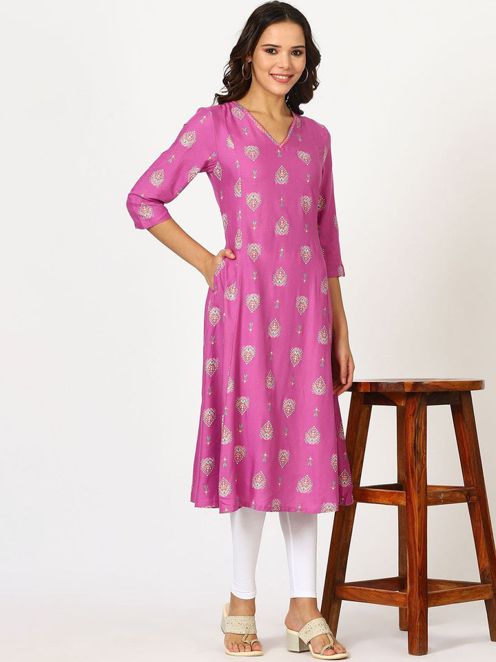 W Purple Ethnic Motifs Printed Thread Work V-Neck Straight Kurta
