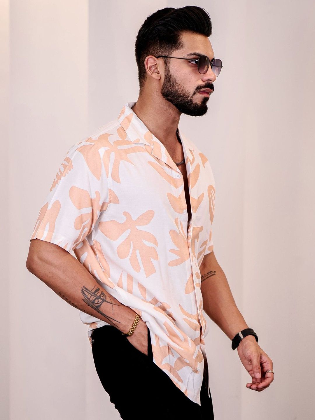 Eszett  Floral Printed Spread Collar Shirt