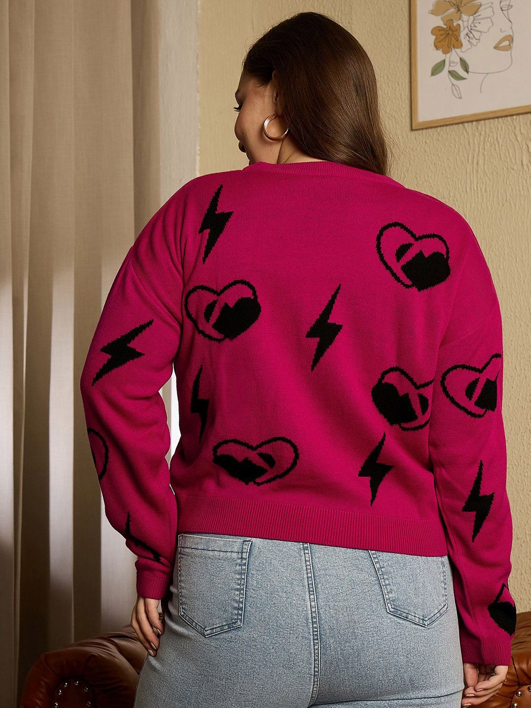 Berrylush Curve Women Printed Round Neck Long Sleeves Pullover