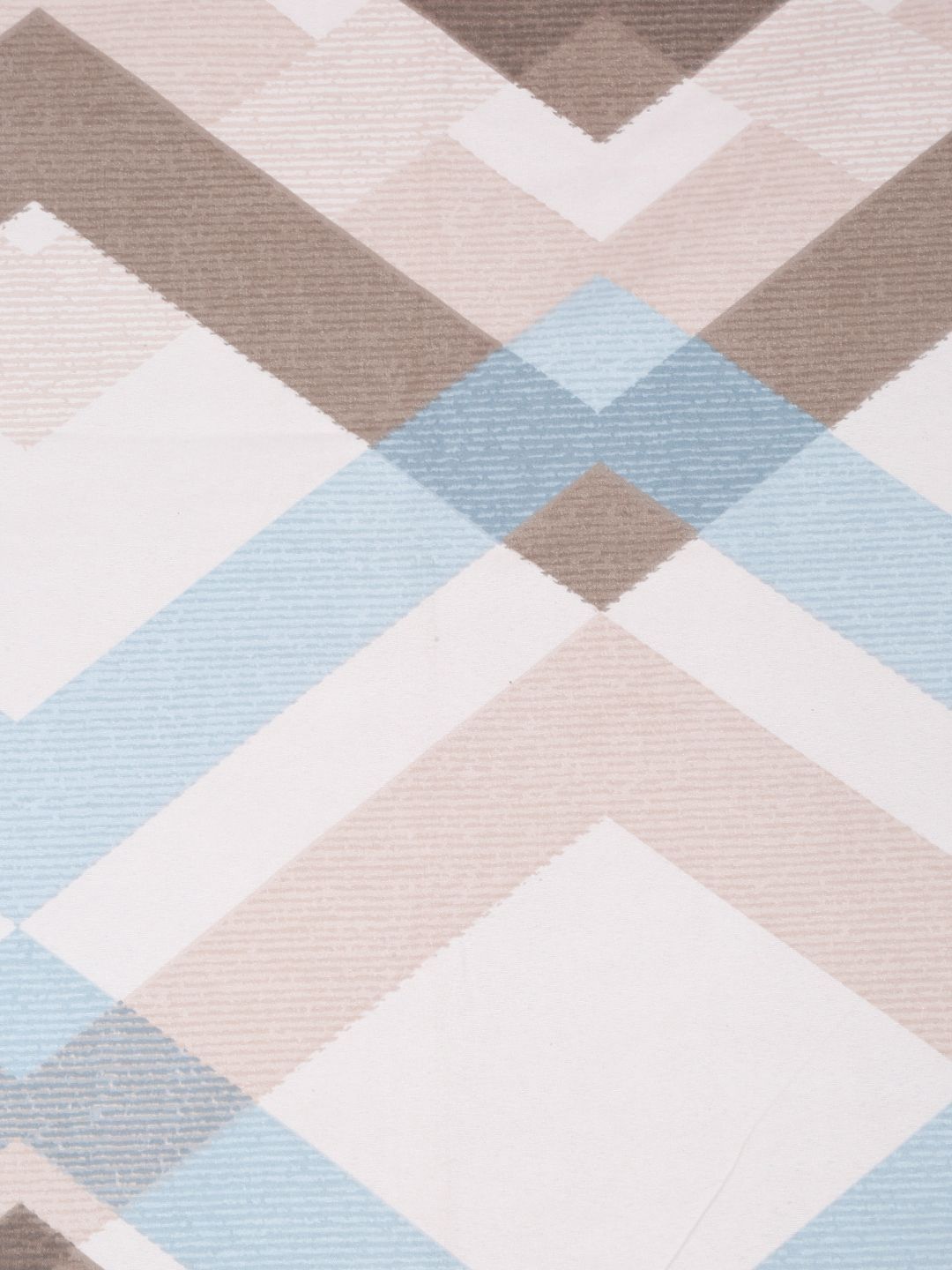 KLOTTHE Pink Chevron Polycotton 300 TC Fitted King Fine Bedsheet with 2 Pillow Covers-98 x 89 inches
