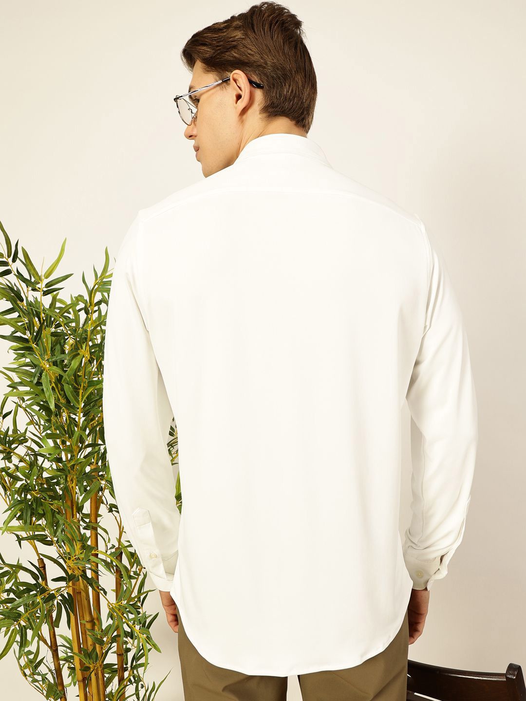 Thomas Scott Men Premium Spread Collar Solid Slim Fit Casual Shirt