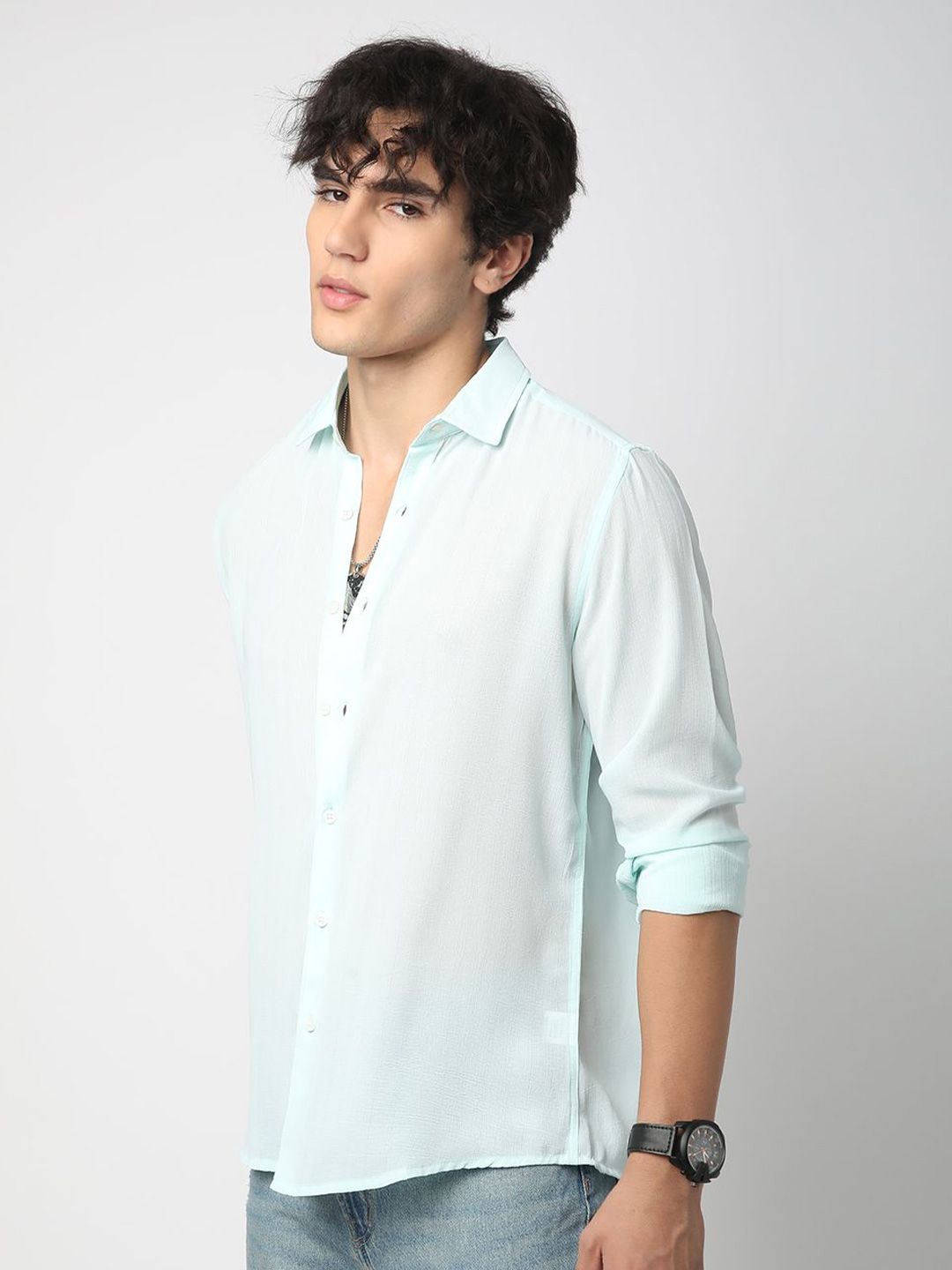 VASTRADO Men Classic Spread Collar Solid Slim Fit Casual Shirt