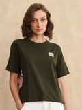 T-shirt wanita yang dicetak oleh wanita yang jarang dicetak